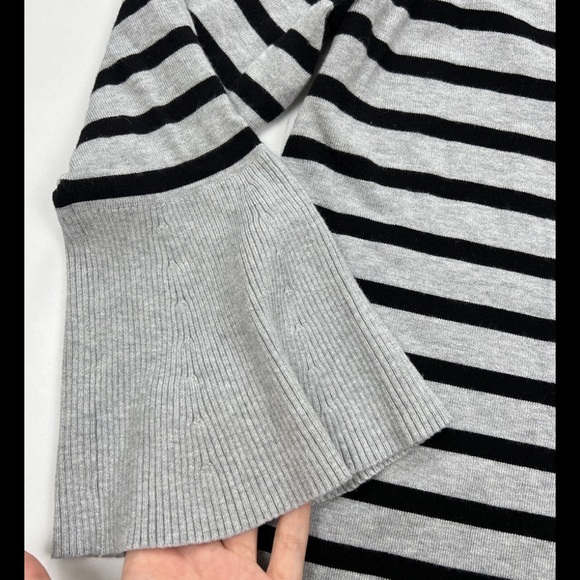 Lane Bryant Gray Black Striped Long Bell Sleeve Boat Neck Sweater 18/20 - Picture 3 of 13